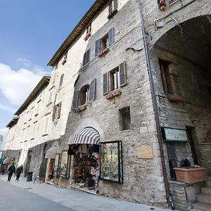 2* Hotel Properzio